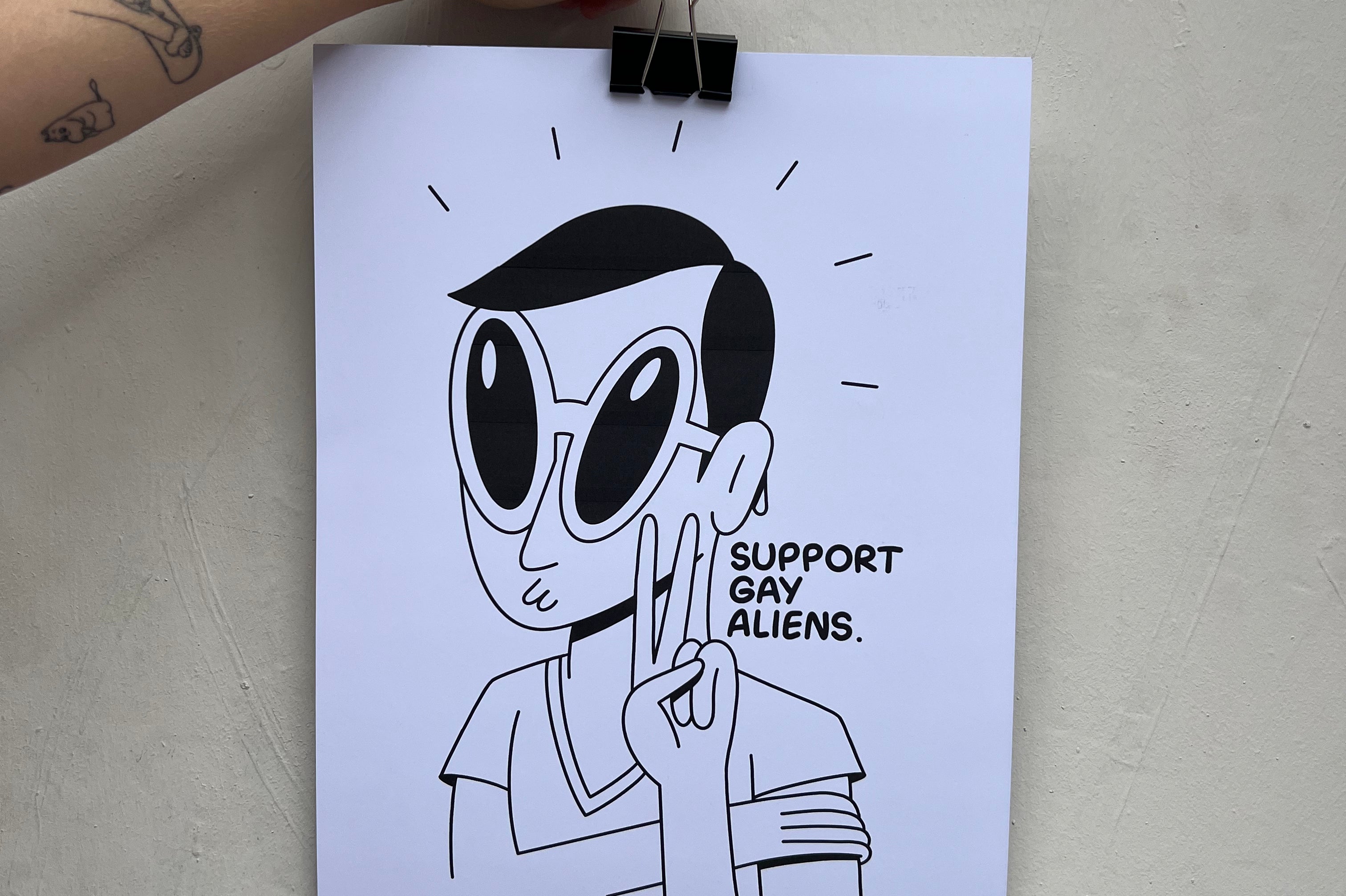 SUPPORT GAY ALIENS a4
